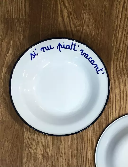 Si’ nu piatt’ vacant’