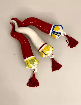 Corno con corona decorata